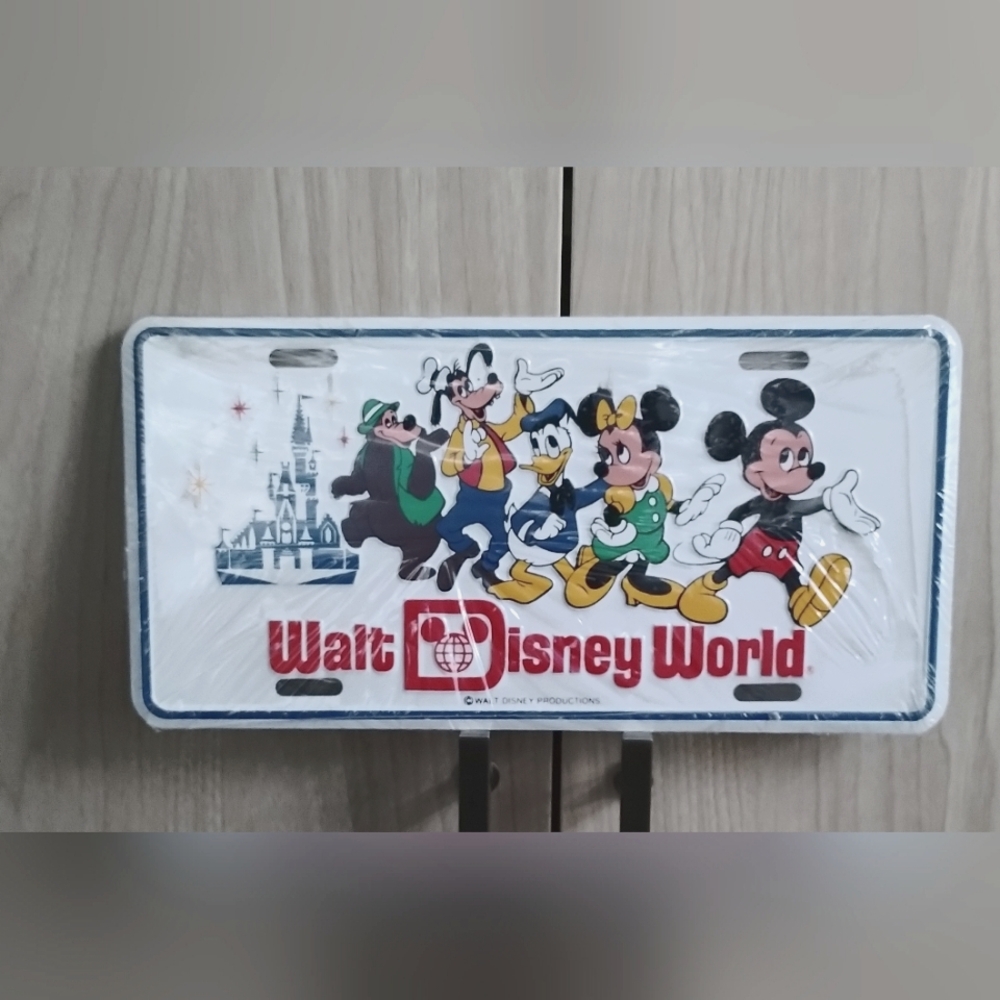 Walt Disney World License plate New Still In Cello Wrap
